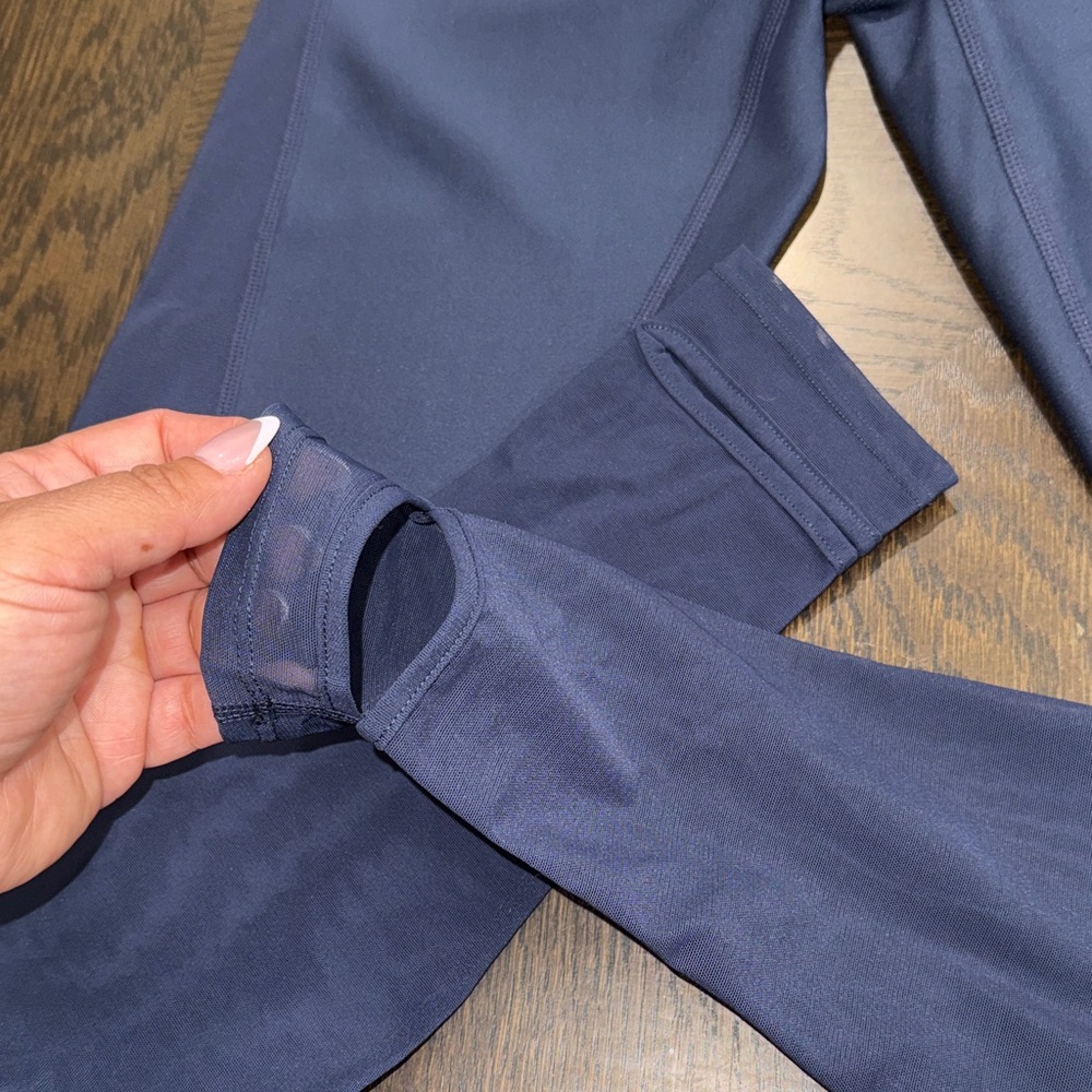 NWT ALO Yoga airlift Mesh High Waist Darling Stirrup Legging Navy size XXS - Picture 9 of 12
